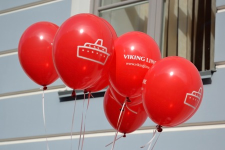 ST.PETERSBURG, RUSSIA - 6 JUNE, 2015:  Balloons with the advertising company Viking Line.  Holiday "Day of Sweden", organized by the Swedish Consulate in St. Petersburg.のeditorial素材