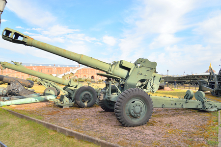 ST.PETERSBURG, RUSSIA - 17 APRIL 2016: 152mm gun-howitzer D-20 in Military Historical Museum of Artillery, Engineers and Signal Corps.のeditorial素材