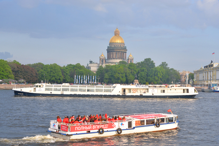 ST.PETERSBURG, RUSSIA - 22 MAY, 2016: View of St. Isaac's Cathedral and the River Neva in center of Saint Petersburg.のeditorial素材