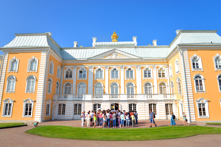 ST.PETERSBURG, RUSSIA - 27 JULY, 2016: Grand Peterhof Palace in Saint Petersburg. Built in 1714-1755 years in the Baroque style.のeditorial素材