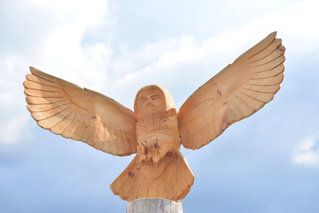 LAPPEENRANTA, FINLAND - AUGUST 18, 2017: Wooden sculpture of owl. Lappeenranta - city and municipality in Finland, in the province of Eastern Finland.のeditorial素材