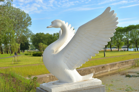 ST.PETERSBURG, RUSSIA - 9 JULY 2017: Statue of a swan in the city park of Kolpino, suburb of St. Petersburg.のeditorial素材