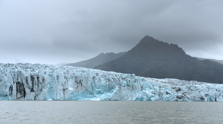 Fjallsarlon is a glacier lake at the south end of the Icelandic glacier Vatnajokull. Some ice-bergs...