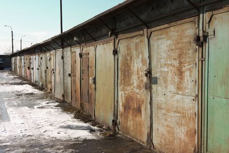 Kind on garages, standing abreastの写真素材