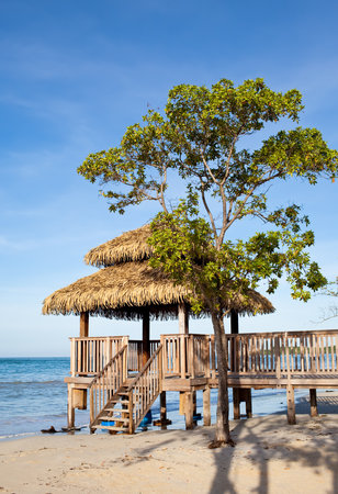 pavilion with a view of the sea

のeditorial素材