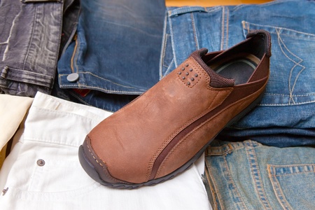 The trousers combined by piles and a boot

の写真素材