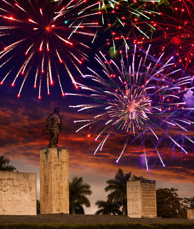 Festive fireworks over a monument Che Guevara. Cuba. Santa Claraのeditorial素材