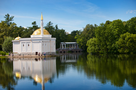 The Chesme Column and Pavilion "Turkish bath". Catherine Park. Pushkin (Tsarskoye Selo). Petersburgのeditorial素材