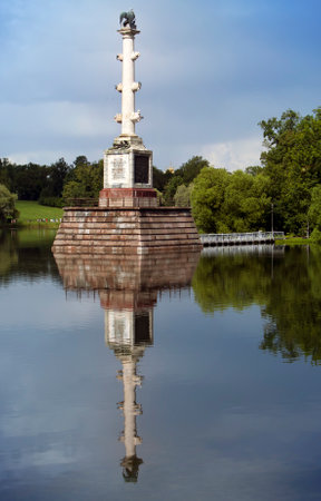 The Chesme Column. Catherine Park. Pushkin (Tsarskoye Selo). Petersburgのeditorial素材