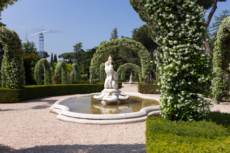 VATICAN- SEPTEMBER 20: Sculptural groups in gardens of Vatican on September 20, 2010 in Vatican, Rome, Italyのeditorial素材