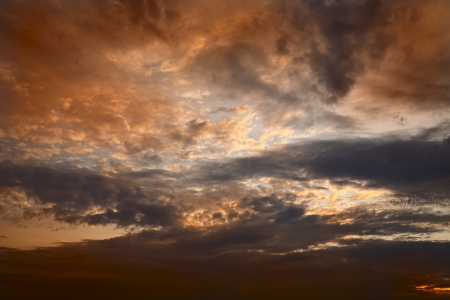 Beautiful evening clouds as interesting background, summer, by Beckingen, Saarland/Germanyの写真素材