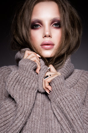 Smoky Eyes Make up. Glamour Lady Portrait.の写真素材