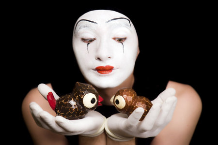 Portrait of the mime with toy birdsの写真素材