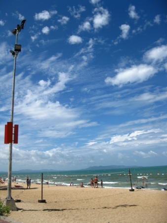 sand sea sky    at jormtien beach pattaya, thailandの写真素材