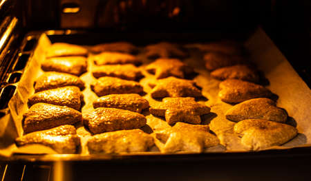 Baking gingerbread cookiesの写真素材