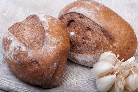 Dark buns and garlicの写真素材