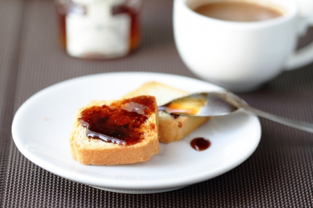 Fresh toast with honey closeupの写真素材