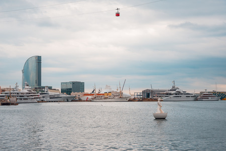 BARCELONA, CATALONIA, SPAIN - OCTOBER 10, 2016. Floating statue Miraestels (Stargazing down at the port) by Robert Limosのeditorial素材