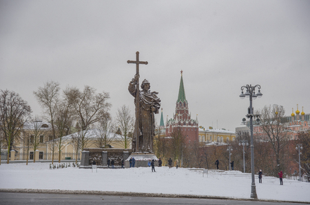 MOSCOW, RUSSIA - NOVEMBER 12, 2016:  Monument to Vladimir the Great on the Borovitskaya Square near the Kremlinのeditorial素材