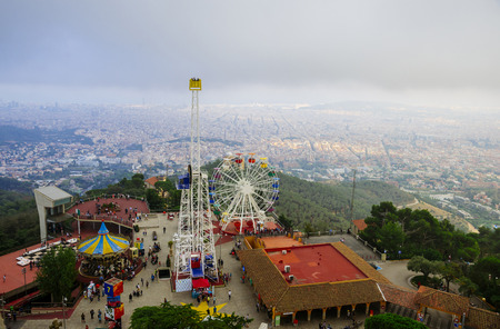 BARCELONA, CATALONIA, SPAIN - OCTOBER 02, 2016: Tibidabo Amusement Parkのeditorial素材