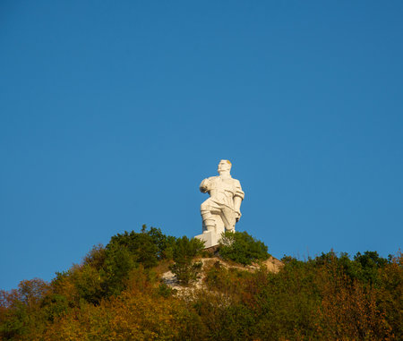 Monument to Artem on the mountain near or Svyatohirsk lavra. Sunny autumn day. Ukraineのeditorial素材