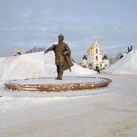 DMITROV, RUSSIA - JANUARY 16, 2016: Yury Dolgoruky monument and the Cathedral of the assumptionのeditorial素材
