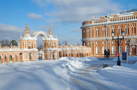 Moscow, Russia - January 25, 2017: The Museum-reserve "Tsaritsyno". Arched gallery and house of Breadのeditorial素材