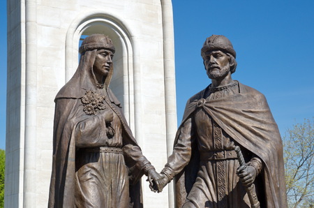 Dmitrov, Moscow region, Russia - may 15, 2017: The Monument to the Holy pious Prince Peter and Princess Fevronia of Muromのeditorial素材