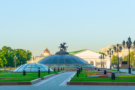 Manezh Square in central Moscow in the early morningのeditorial素材