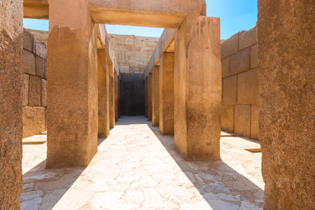 Old rectangular columns of the Egyptian Sphinx Temple on the Giza Plateau. Cairoの写真素材