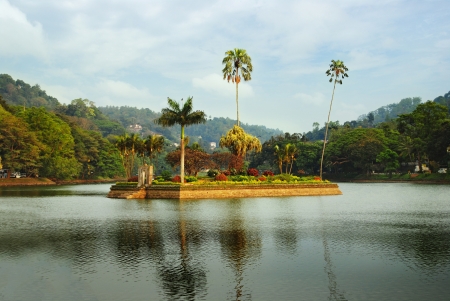  island housing the Royal Summer House is in the middle of the Kandy lake, Sri Lankaの写真素材