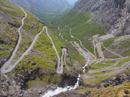 Mountainroad Trollstigen is one of the dangerous way to the view from the top.Trollstigen, road called the Troll's Footpath in Norway, 26 june summerのeditorial素材