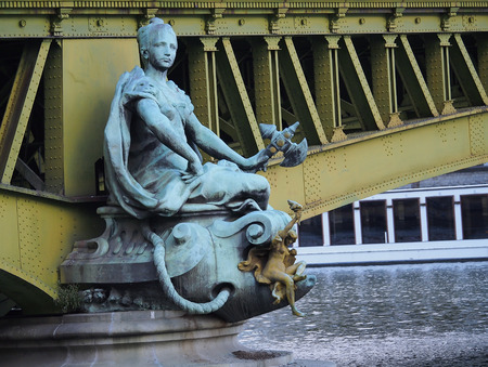 This statue is on the right side of the Seineの写真素材