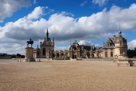 Famous historic chateau located in town of Chantilly, France.のeditorial素材