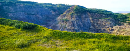 siderite and crushed stone quarry, rock mining