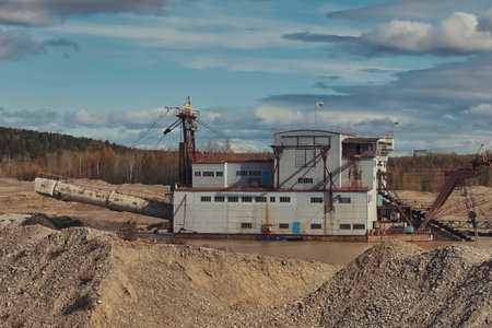 Multi-bucket excavator for ore miningの写真素材