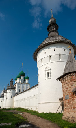 Summer view of medieval the Kremlin in Rostov the Great as part of The Golden Ring's group of medieval towns of the northeast of Moscow, Russia.のeditorial素材