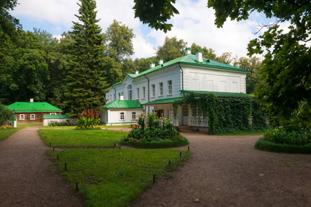 House of Leo Tolstoy in the estate of Count Leo Tolstoy in Yasnaya Polyana in September 2017.のeditorial素材