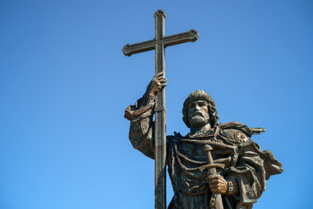 Monument to the Holy Equal-to-the-Apostles Prince Vladimir Svyatoslavich, the Baptist of Russia installed on Manezhnaya Street, near the walls of the Moscow Kremlinのeditorial素材