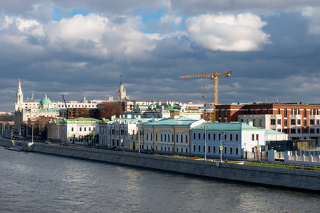 Moscow, Russia - October 23, 2021: View of the Sofiyskaya Embankment of Moscow River on a autumn dayのeditorial素材