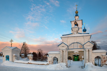 Church of the Transfiguration of the Lord on a winter day in the village of Povodnevo, Myshkinsky district, Yaroslavl region, Russiaの写真素材