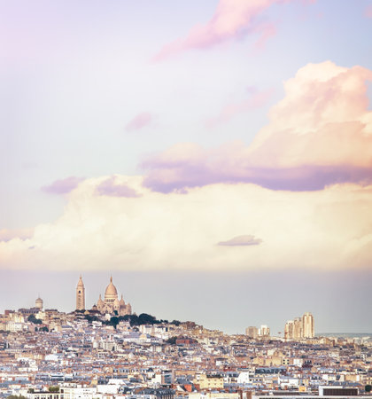 View of sunset over city scape with cloud backgroundの写真素材