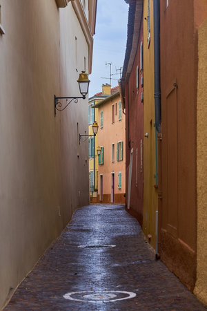 Narrow street in Rovinj, Istria, Croatiaの写真素材