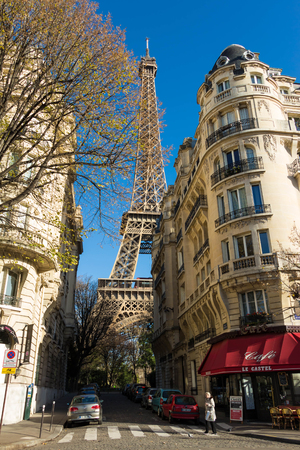 Paris, France-November 28, 2015: The Eiffel toweris a wrought lattice tower on the Champs de Mars in Paris, France.The tower is the tallest structure in Parisand the most visited paid monument in the world.のeditorial素材