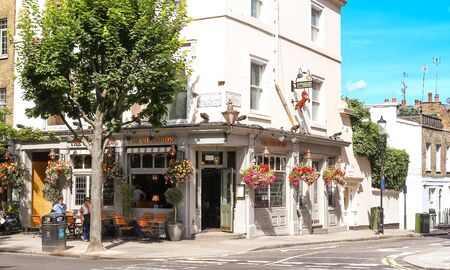 The traditional English pub Champion located on the edge of Hyde Park in leafy Notting Hill in London, United Kingdom.のeditorial素材