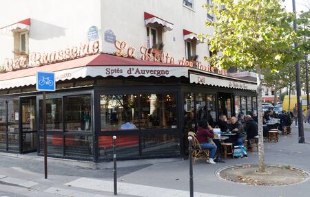 La Halte des taxis is traditional French cafe located in 13th district of Paris, France.のeditorial素材