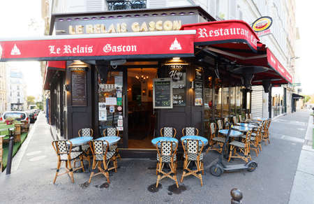 The traditional French restaurant Le Relais Gascon , Montmartre district of Paris, France.のeditorial素材