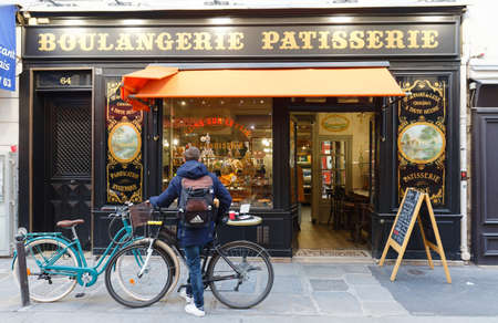The traditional French bakery shop Le moulin de la Vierge located near Eiffel tower in Paris, France.のeditorial素材