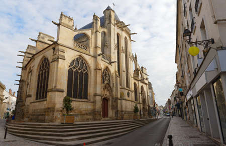 The Catholic parish church of Saint-Aspais in Melun , a municipality in the Seine-et-Marne department , was built in the 15th century . France.の写真素材