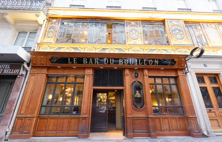 Bouillon Camille Chartier is historic French restaurant on Racine Street in Paris . It showed characteristic Art Nouveau style: carved wood and ceramics, with mirrors and glass paintings.のeditorial素材